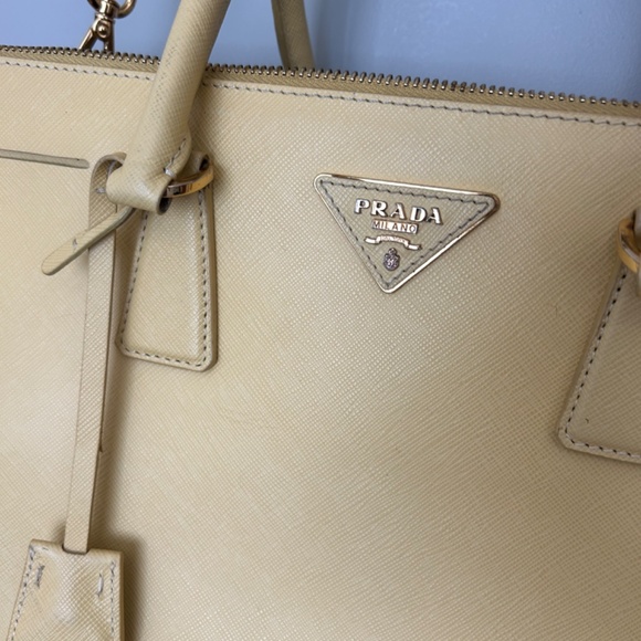 Beautiful handbag - Picture 4 of 16